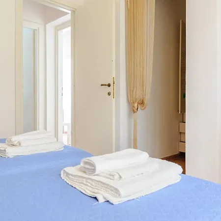 Apartmán Garden With Parking Space And Ac, Near The Sea *