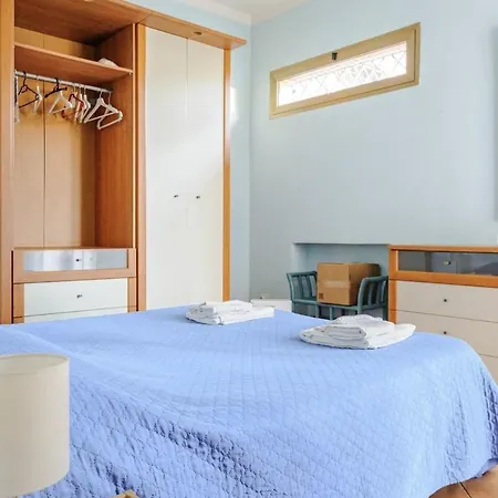 Garden With Parking Space And Ac, Near The Sea *